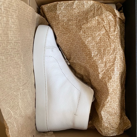 Frye- Lena Zip Sneaker- 7.5 (recommended for 7) - Picture 2 of 15